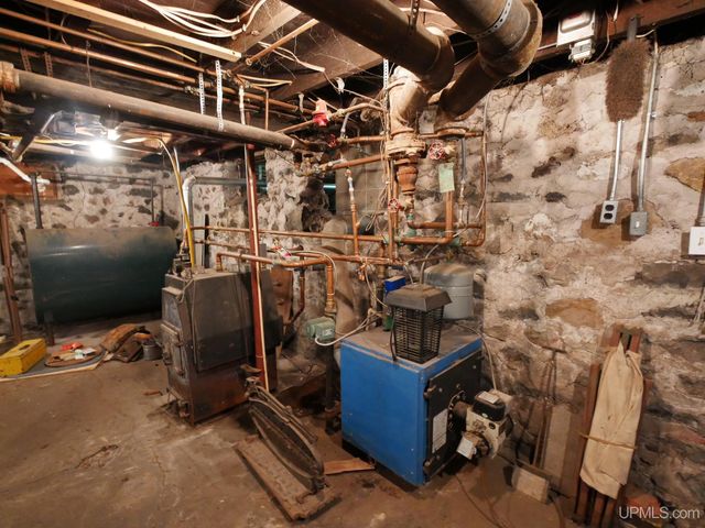 19575 Ingot Street, Hancock, MI 49930