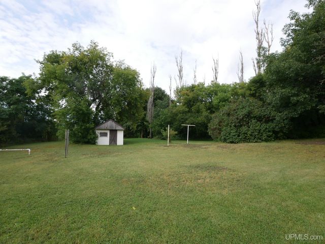 19575 Ingot Street, Hancock, MI 49930