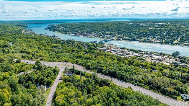 19575 Ingot Street, Hancock, MI 49930