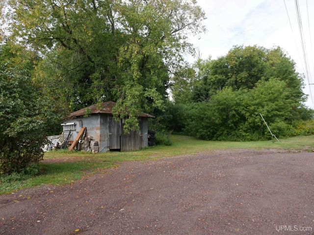 19575 Ingot Street, Hancock, MI 49930