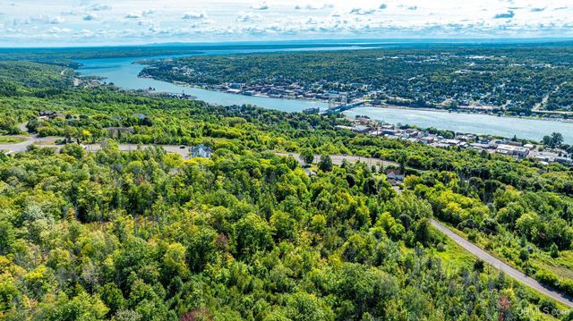 19575 Ingot Street, Hancock, MI 49930