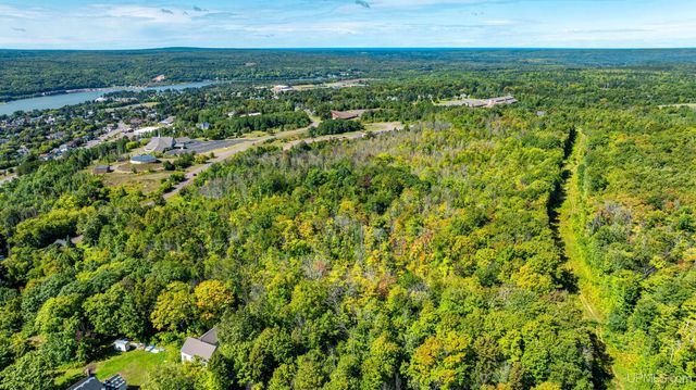 19575 Ingot Street, Hancock, MI 49930