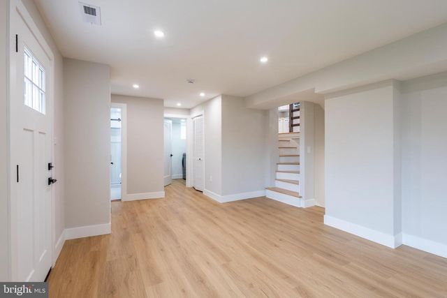 6233 ADDISON RD, Capitol Heights, MD 20743