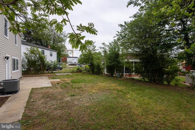 6233 ADDISON RD, Capitol Heights, MD 20743