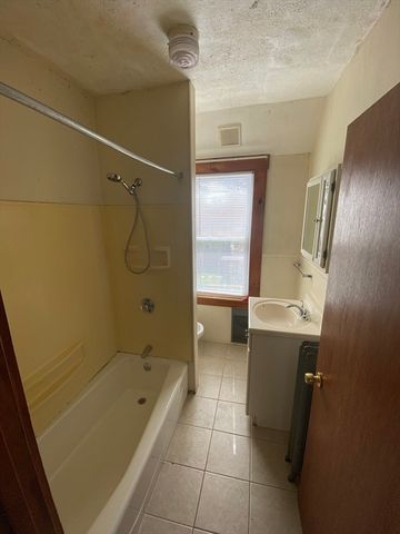 10 Lafayette Street 2, Attleboro, MA 02703