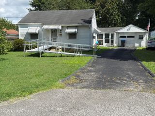 4923 Pentose Ave, Louisville, KY 40216