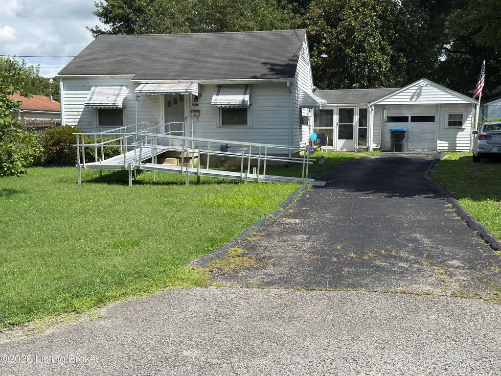 4923 Pentose Ave, Louisville, KY 40216
