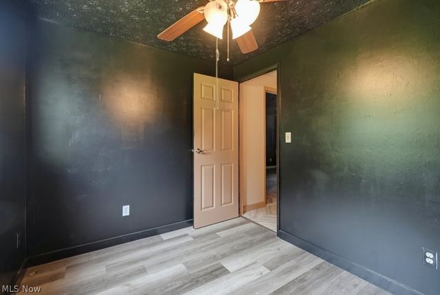 579 Willow Drive SE, Warren, OH 44484