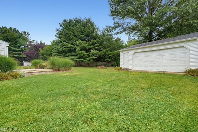 579 Willow Drive SE, Warren, OH 44484