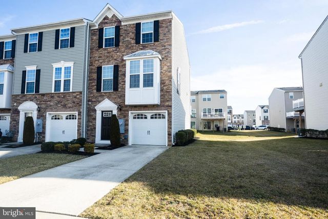 75 VILLAGE GREEN LN, Sicklerville, NJ 08081