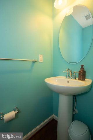 75 VILLAGE GREEN LN, Sicklerville, NJ 08081