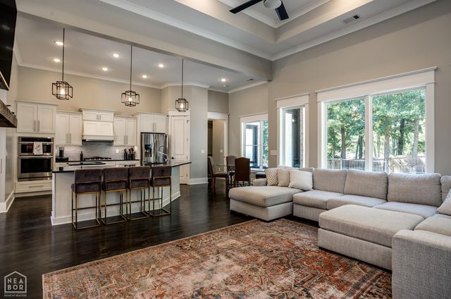 904 Rolling Forest Drive, Jonesboro, AR 72404