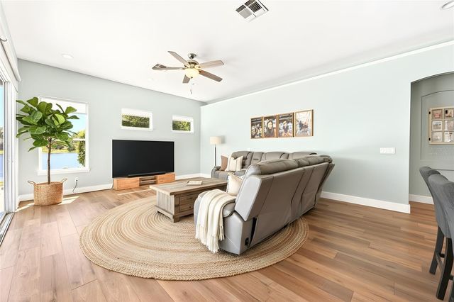 1047 WILLA LAKE CIRCLE, Oviedo, FL 32765