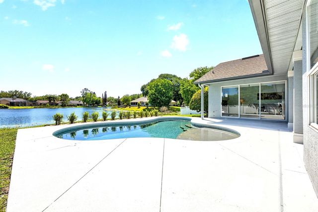1047 WILLA LAKE CIRCLE, Oviedo, FL 32765