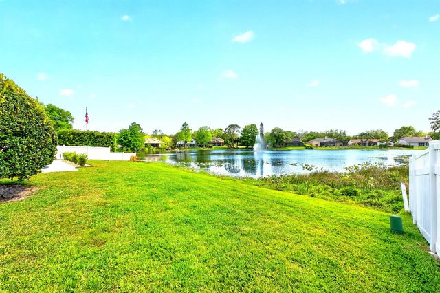 1047 WILLA LAKE CIRCLE, Oviedo, FL 32765
