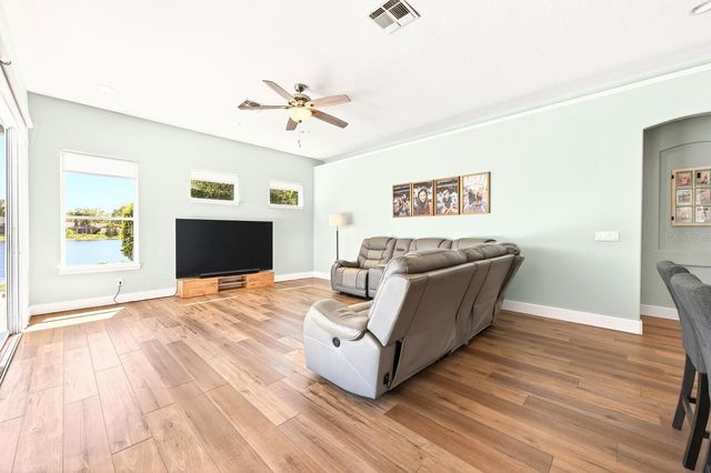 1047 WILLA LAKE CIRCLE, Oviedo, FL 32765