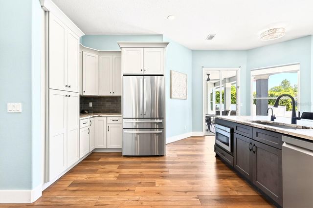 1047 WILLA LAKE CIRCLE, Oviedo, FL 32765