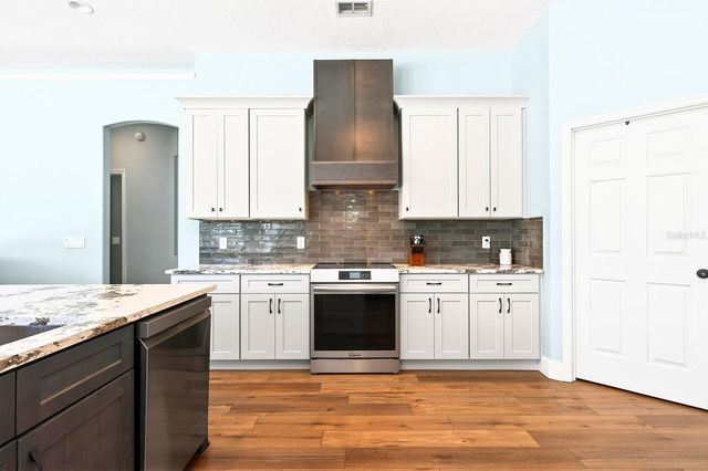1047 WILLA LAKE CIRCLE, Oviedo, FL 32765