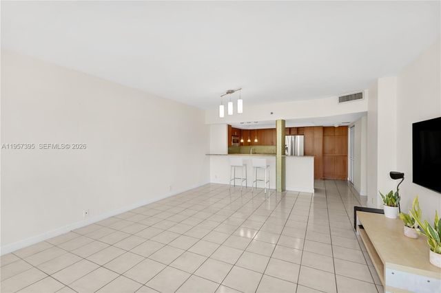 520 W Brickell Key Dr A619, Miami, FL 33131
