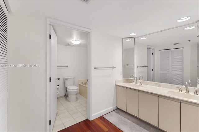 520 W Brickell Key Dr A619, Miami, FL 33131