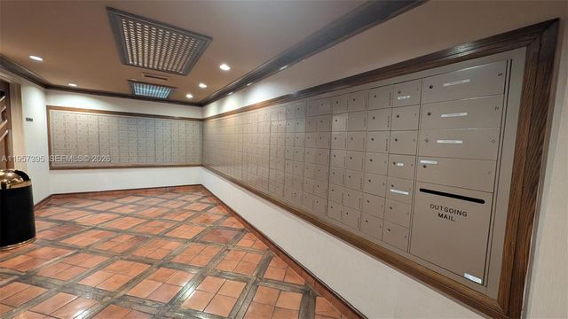 520 W Brickell Key Dr A619, Miami, FL 33131