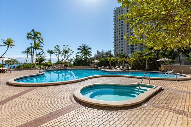 520 W Brickell Key Dr A619, Miami, FL 33131