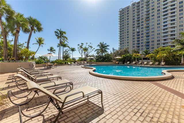 520 W Brickell Key Dr A619, Miami, FL 33131