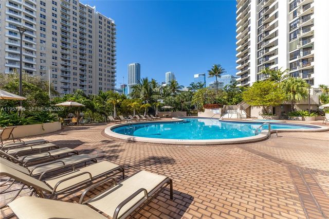 520 W Brickell Key Dr A619, Miami, FL 33131