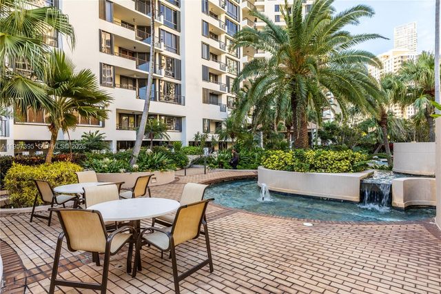 520 W Brickell Key Dr A619, Miami, FL 33131