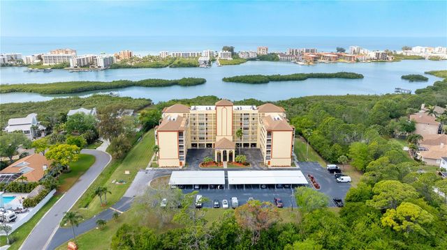 9000 COMMODORE DRIVE 604, Seminole, FL 33776