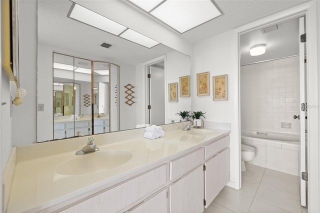 9000 COMMODORE DRIVE 604, Seminole, FL 33776