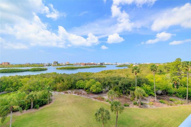 9000 COMMODORE DRIVE 604, Seminole, FL 33776