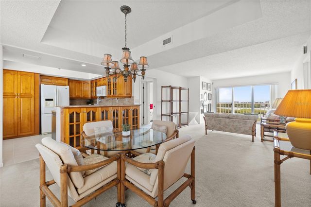 9000 COMMODORE DRIVE 604, Seminole, FL 33776