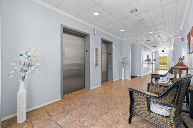 9000 COMMODORE DRIVE 604, Seminole, FL 33776