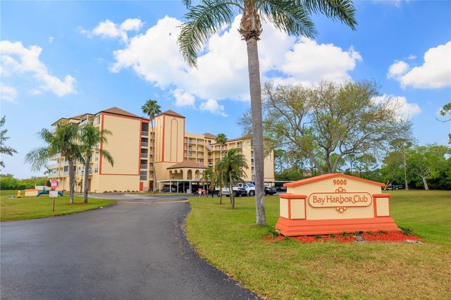 9000 COMMODORE DRIVE 604, Seminole, FL 33776