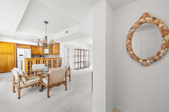 9000 COMMODORE DRIVE 604, Seminole, FL 33776