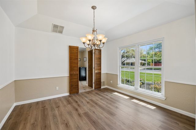 905 Bert Drive, Arlington, TX 76012