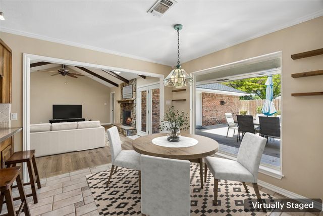 905 Bert Drive, Arlington, TX 76012