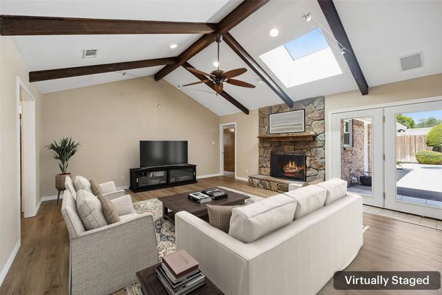 905 Bert Drive, Arlington, TX 76012