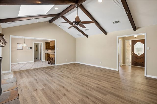 905 Bert Drive, Arlington, TX 76012