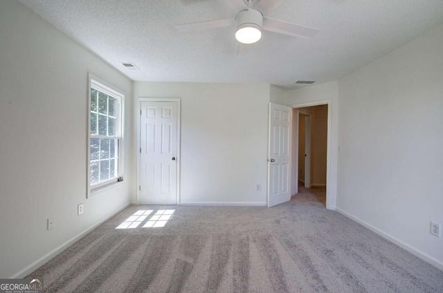 27 Carrington Trace NE, Cartersville, GA 30121