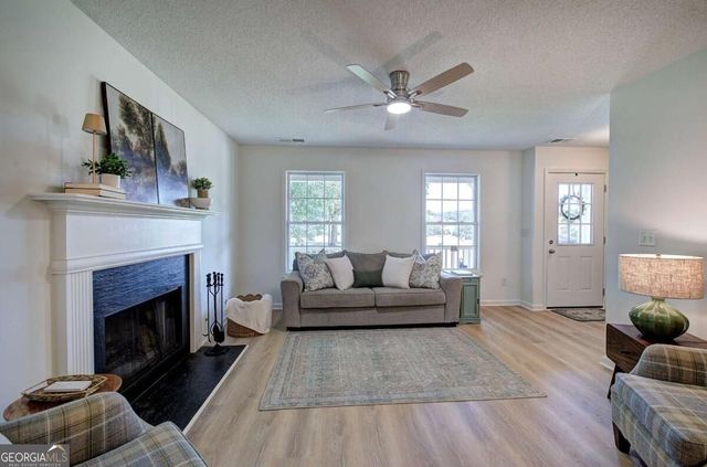 27 Carrington Trace NE, Cartersville, GA 30121