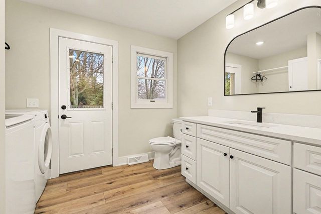 8134 Birchwood Avenue, Jenison, MI 49428