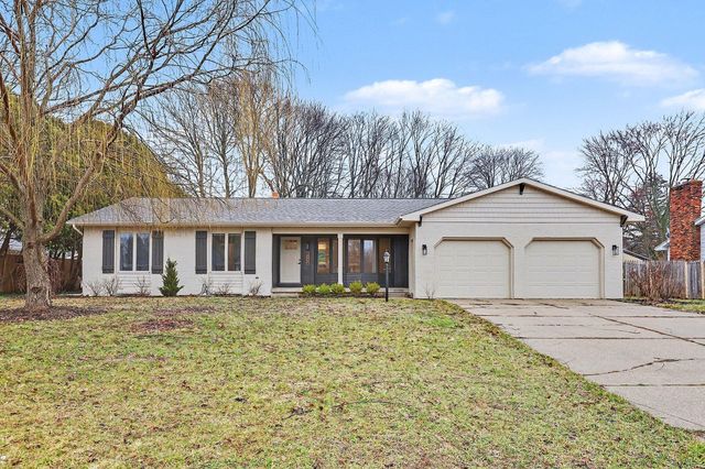 8134 Birchwood Avenue, Jenison, MI 49428