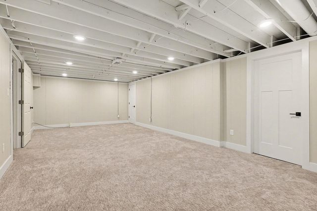 8134 Birchwood Avenue, Jenison, MI 49428