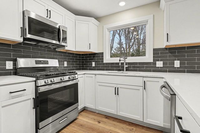 8134 Birchwood Avenue, Jenison, MI 49428