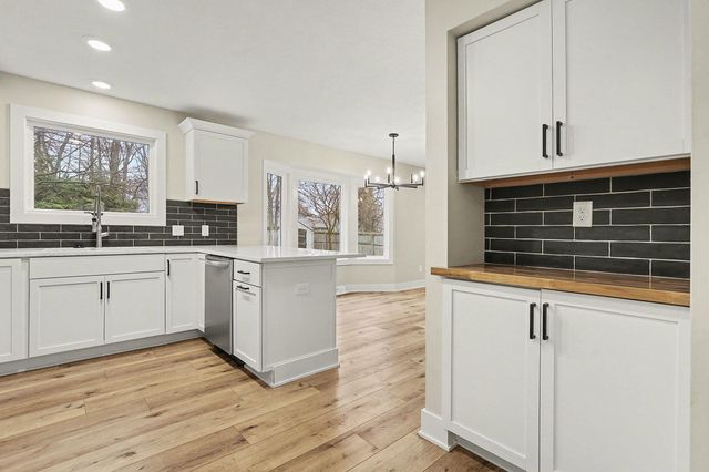 8134 Birchwood Avenue, Jenison, MI 49428