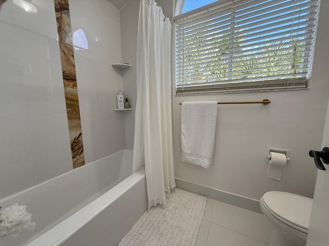 16206 Glenmoor Drive 206, West Palm Beach, FL 33409