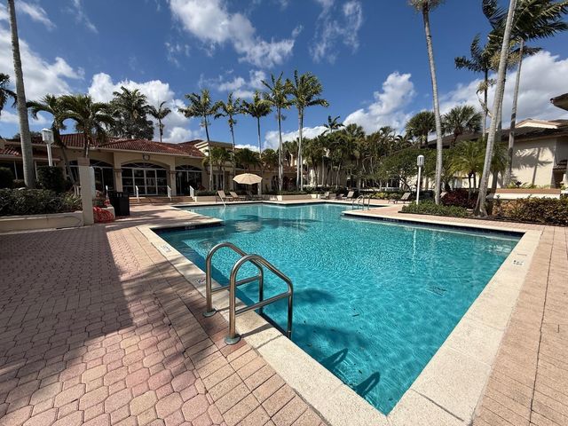 16206 Glenmoor Drive 206, West Palm Beach, FL 33409