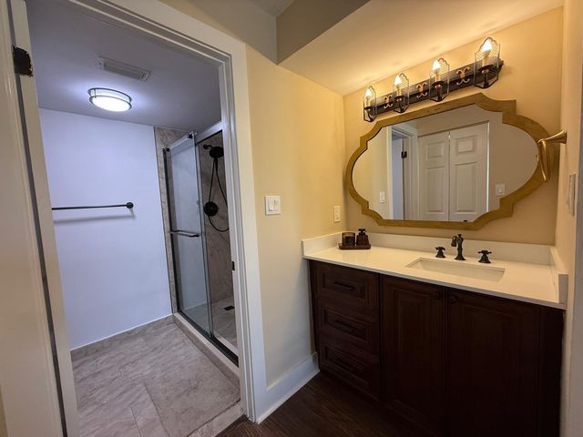 16206 Glenmoor Drive 206, West Palm Beach, FL 33409